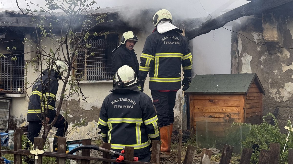 Kastamonu’da yanan evde cansız beden bulundu