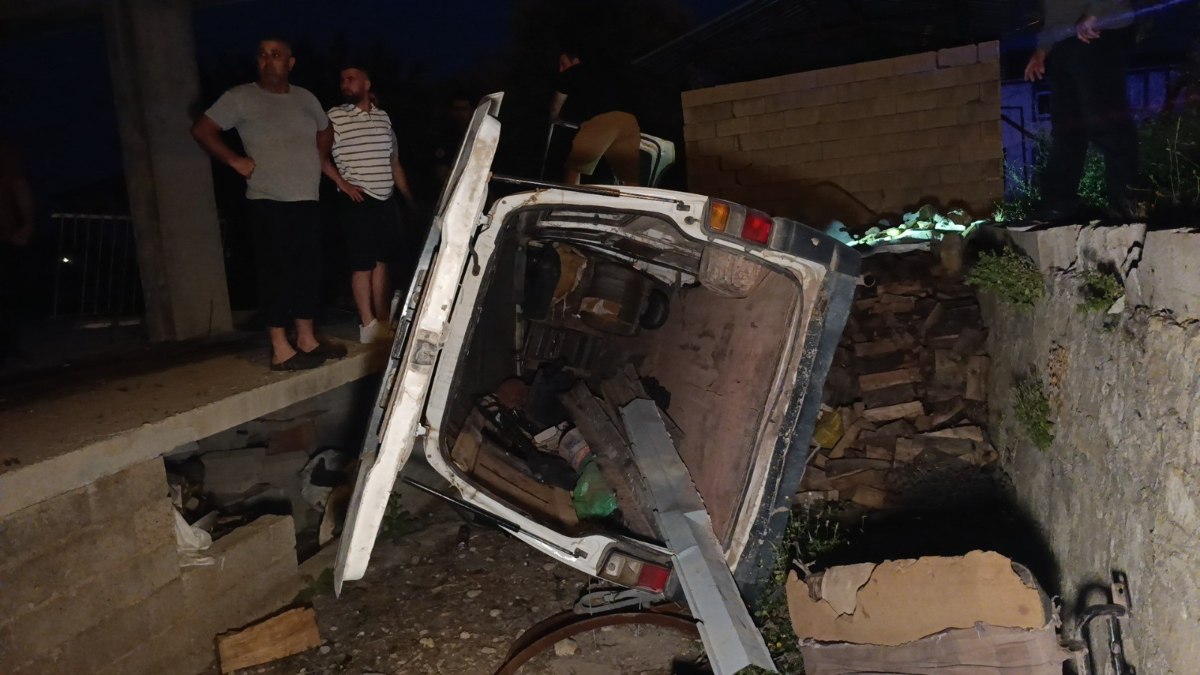Antalya’da alkollü sürücü patronundan ‘Balık avlayacağım’ diyerek aldığı araçla kaza yaptı